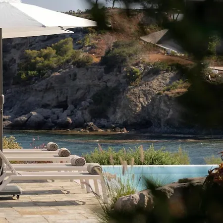 Calma A Beachfront Luxury Retreat *