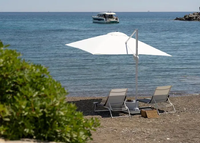 Calma A Beachfront Luxury Retreat Villa *