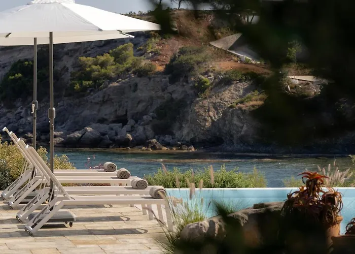 Calma A Beachfront Luxury Retreat *