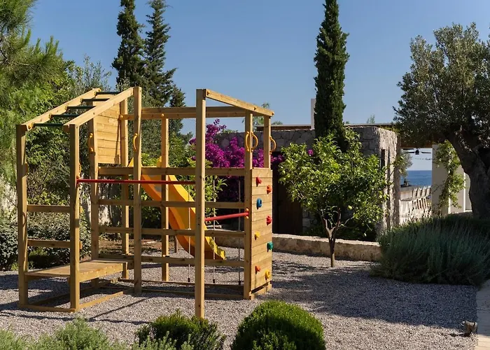 Calma A Beachfront Luxury Retreat * Porto Heli